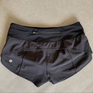 Lululemom Speed Up Short 2.5”